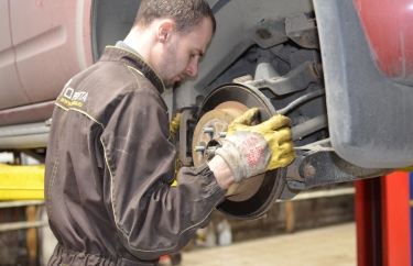 Замена задней ступицы и задних колодок Ниссан Патфайндер