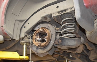 Замена задней ступицы и задних колодок Ниссан Патфайндер