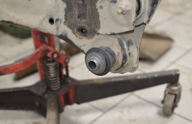 Замена сайлентблоков подрамника Ниссан Х-Трейл