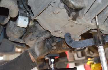 Съём коробки переключения передач Ниссан Х-Трейл