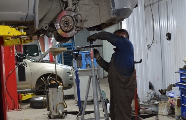 Съём коробки переключения передач Ниссан Х-Трейл