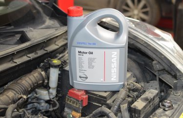Замена моторного масла Ниссан Жук