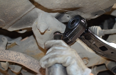 Замена рычага Ниссан Альмера