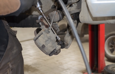 Замена рычага Ниссан Альмера