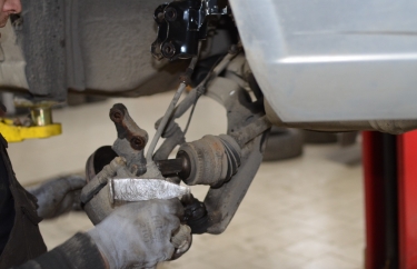 Замена рычага Ниссан Альмера