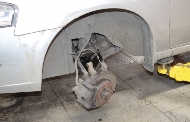 Замена амортизатора Ниссан Альмера