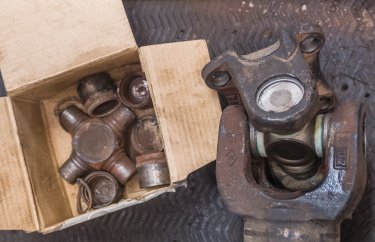 Замена крестовины кардана Ниссан Патфайндер (фото и видео)