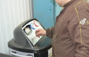 Ниссан Жук заправка кондиционера