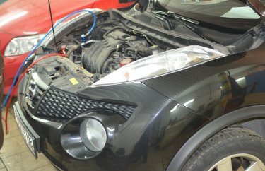 Ниссан Жук заправка кондиционера