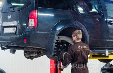 Замена шаровой опоры Ниссан Патфаиндер R51 (подробные фото)