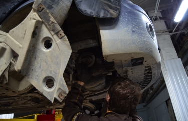 Съём приводного ремня.