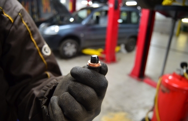 Новое кольцо сливной пробки.